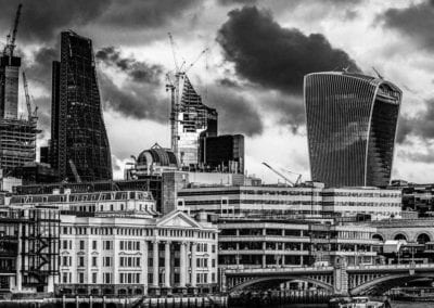 monochrome photo of London skyline